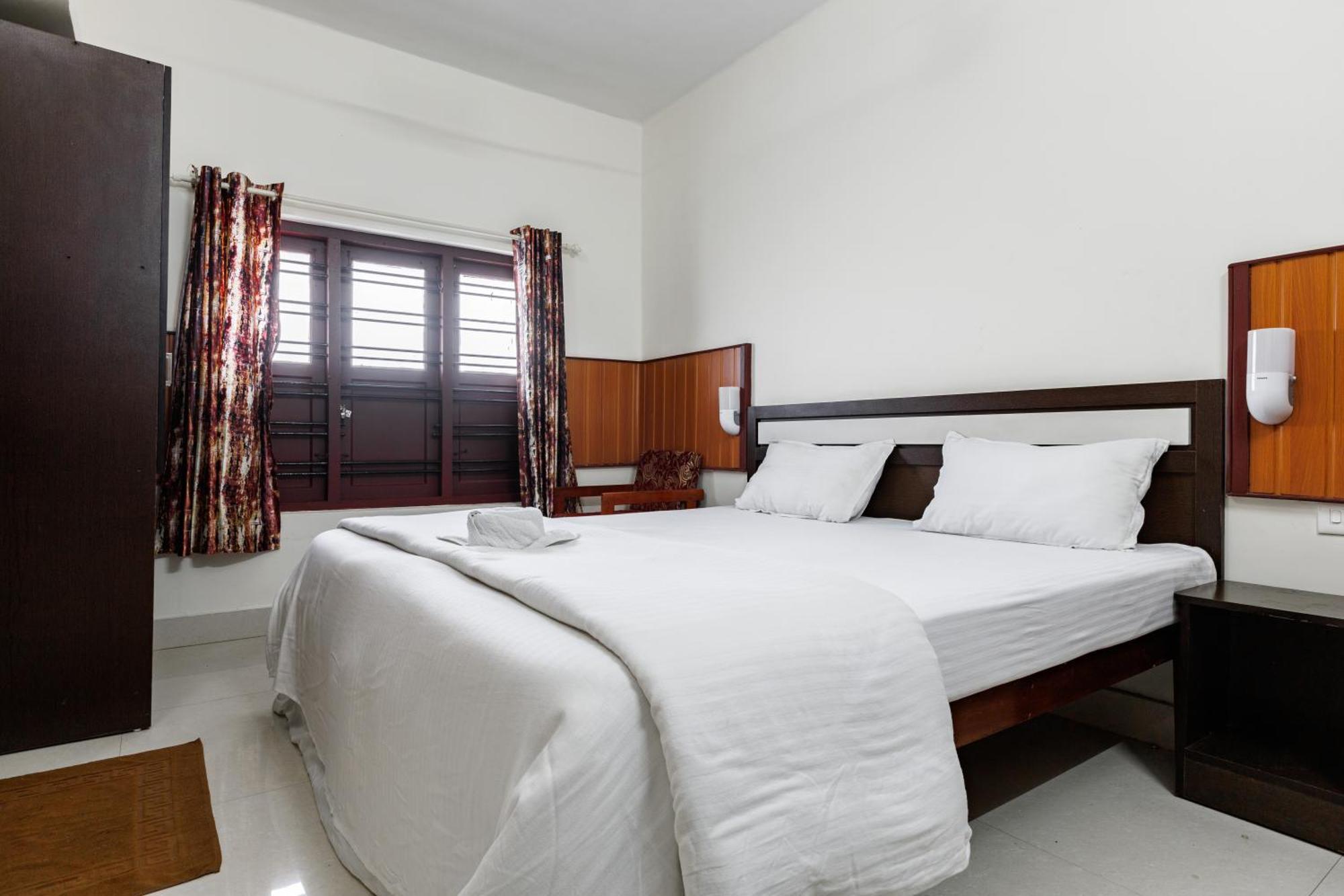 Paulson Park Hotel Kochi Exterior photo